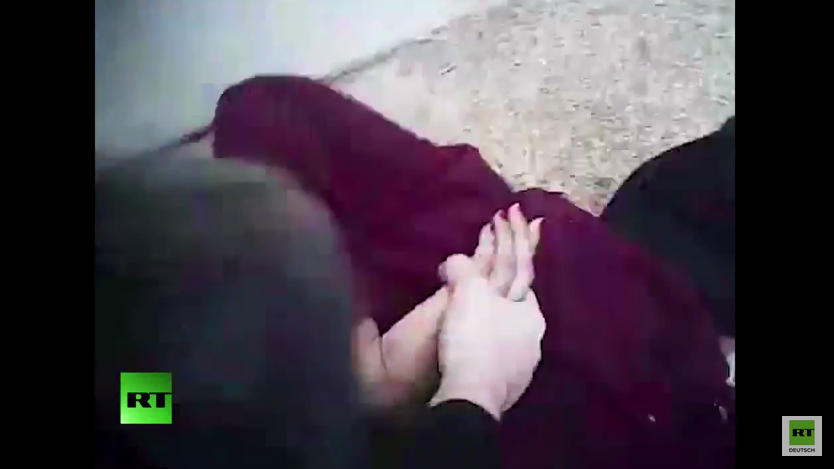 USA: Body-Cam-Aufnahme zeigt Polizisten, der Schwangere zu Boden ringt, weil sie ihren Namen nicht nennt