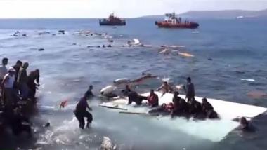EU erklärt Schleppern in Libyen den Krieg - Luftangriffe nur zum 'Schiffe versenken'?