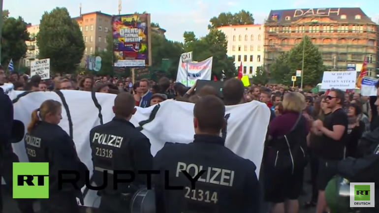 Protest in Berlin in Solidarität mit Griechenland und gegen die forcierte Sparpolitik