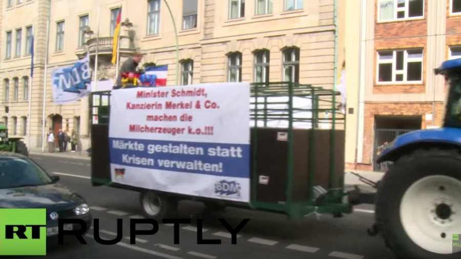 Deutschland: Milchbauern protestieren gegen zu niedrige Milchpreise in Berlin