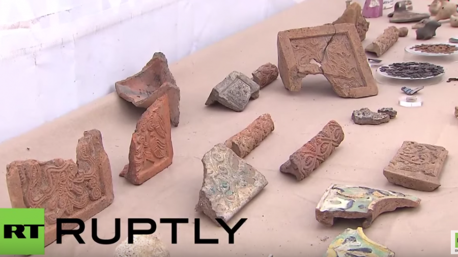 Mehr als tausend Kupfermünzen aus dem 17. Jahrhundert im Herzen von Moskau gefunden