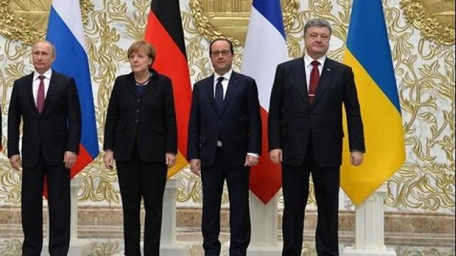 Live: Ankünfte der vier Regierungschefs zum Normandie-Treffen zu Minsk 2 in Paris