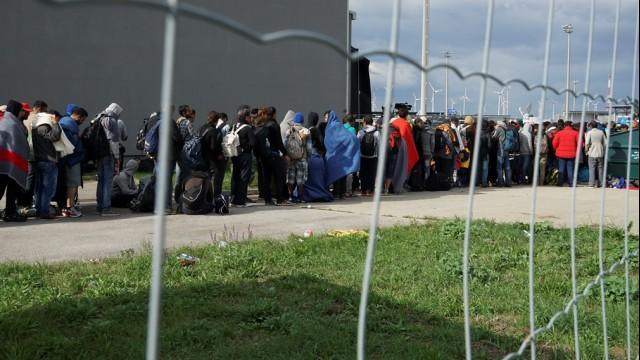 Live aus Passau von der Flüchtlingssituation an der deutsch-österreichischen Grenze