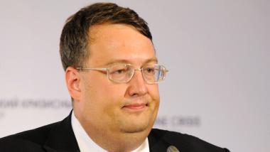 Chef-Berater des Kiewer-Innenministeriums: Wir sollten dem Islamischen Staat helfen, Rache an russischen Soldaten zu nehmen