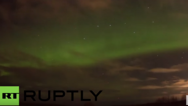 Und plötzlich leuchtet der Himmel in Russland grün - So schön sind Polarlichter