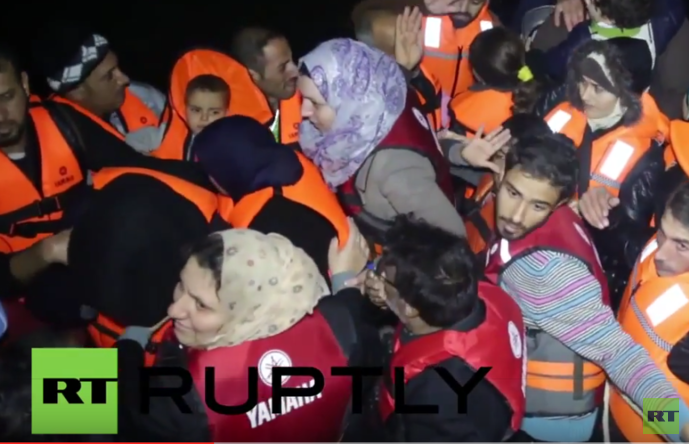 Griechenland: Fischer rettet Dutzende Flüchtlinge mit seinem Boot          