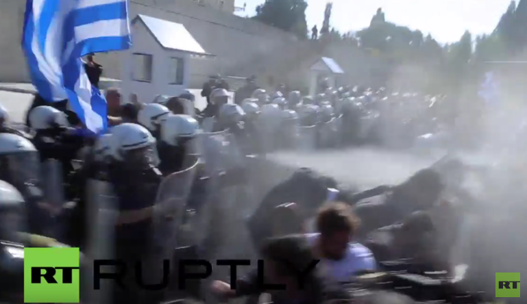 Athen: Zusammenstöße zwischen Landwirten und Polizei bei Protesten gegen Sparpolitik