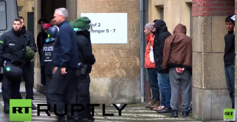 Nach Massenschlägerei zwischen Flüchtlingen in Berlin-Tempelhof Unruhestifter verhaftet