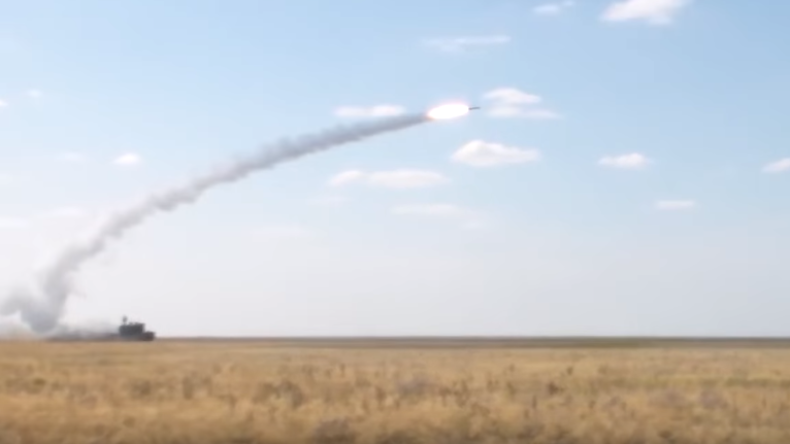 Erstmalige Aufnahmen zeigen russisches Luftabwehrsystem Tor-M2U und das neueste S-300WM im Einsatz