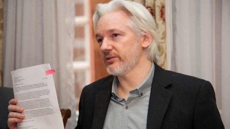 Live von der ecuadorianischen Botschaft in London: Stellt sich Julian Assange der Polizei?