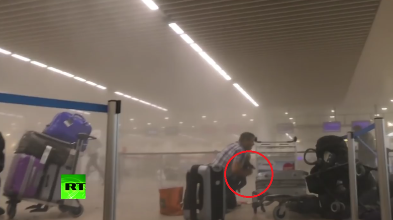 Brüssel: Familie kann sich retten - Zaventem-Flughafen unmittelbar nach dem Anschlag