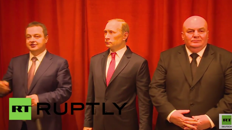 Serbien präsentiert feierlich neue Wachsfigur des russischen Präsidenten Wladimir Putin