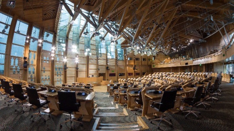 Live: Schottisches Parlament diskutiert mögliches Referendum zur Unabhängigkeit von Großbritannien