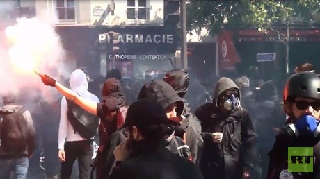 Live: Trotz EM - heftige Proteste in Paris gegen Arbeitsmarktreformen - mehrere Verletzte