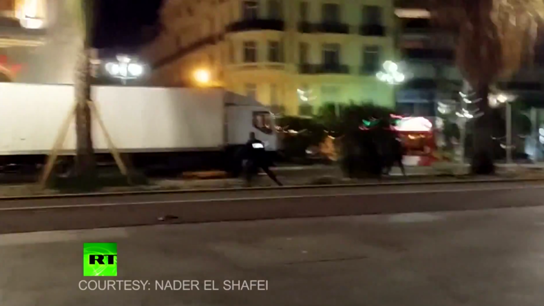 Moment als Polizei Attentäter in Nizza erschießt