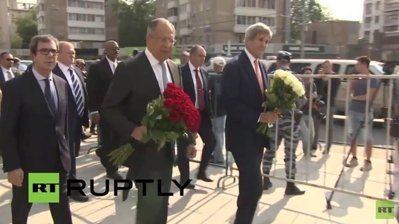 Live: Lawrow und John Kerry besuchen französische Botschaft in Moskau nach Anschlag in Nizza