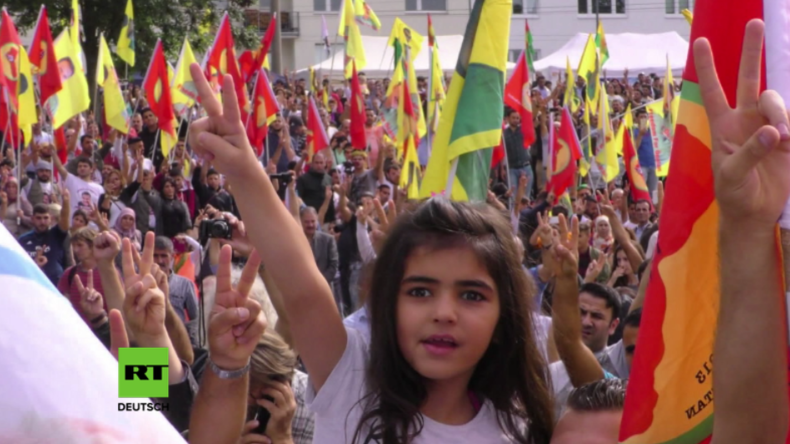 Köln: Tausende Kurden protestieren gegen türkische Intervention in Syrien 