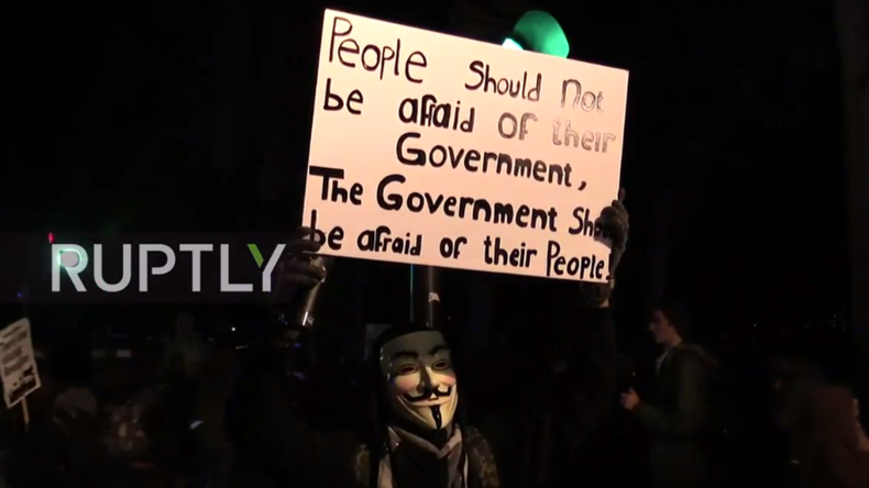 Live: Tausende Aktivisten in London für "Million Mask March" von Anonymous