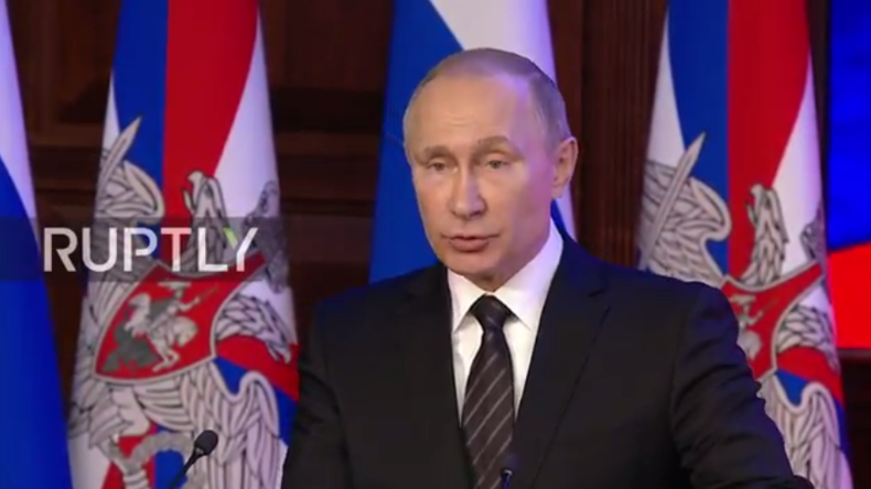 Live: Putin nimmt an erweiterter Jahressitzung des russischen Verteidigungsministeriums teil