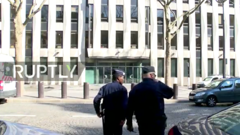 Live aus Paris: Nach Briefbomben-Explosion im IWF-Büro 