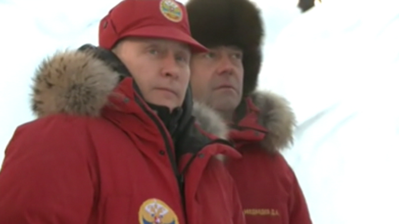 Putin, Medwedew und Schoigu bei Gletschertour auf Franz Josef Land