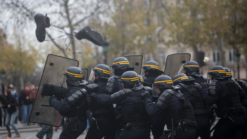 Live: Schwere Zusammenstöße in Paris - Demo gegen Polizeigewalt eskaliert 