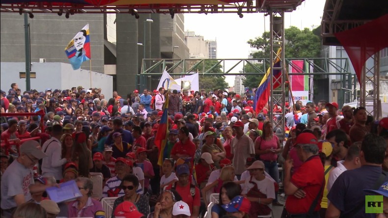 Venezuela: Maduro-Anhänger versammeln sich zum Jubiläum des gescheiterten Putsches gegen Chavez