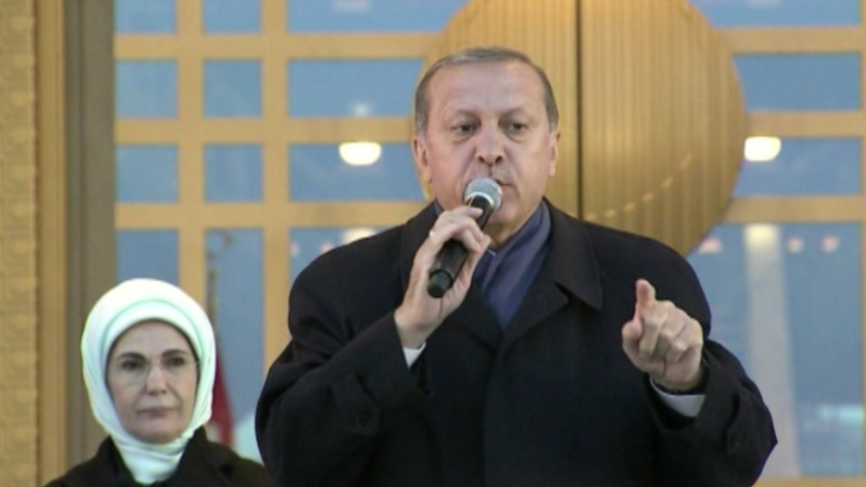 Erdogan hält Ansprache nach Referendum in der Türkei.