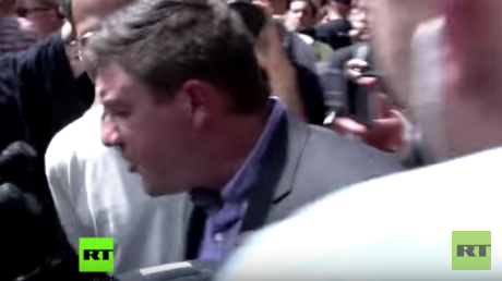USA: Tätlicher Angriff auf "Unite the Right"-Organisator bei Pressekonferenz
