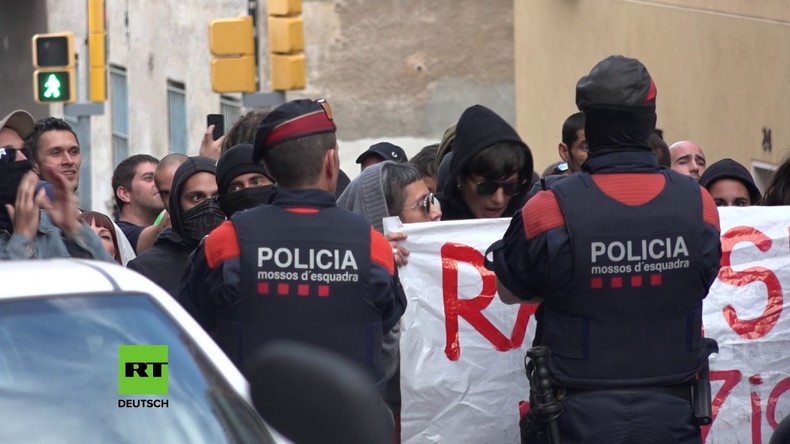 Spanien: Rivalisierende Demonstranten stehen sich in Barcelona bei Mosche-Eröffnung gegenüber