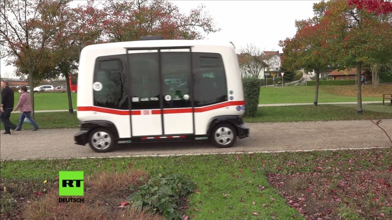 EasyTen: Deutschlands erster selbstfahrender Bus geht in Bayern auf die Straße