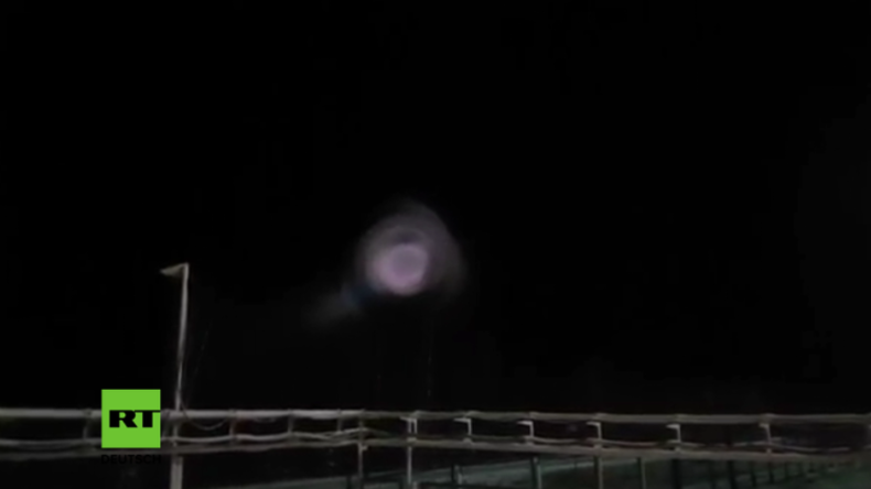 Mysteriöse Riesen-Kugel am Nachthimmel Sibiriens begeistert Internet-Nutzer