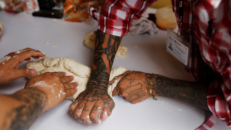 Von Schwerverbrechern zu Bäckern: Ehemalige Gangmitglieder aus El-Salvador schulen um 