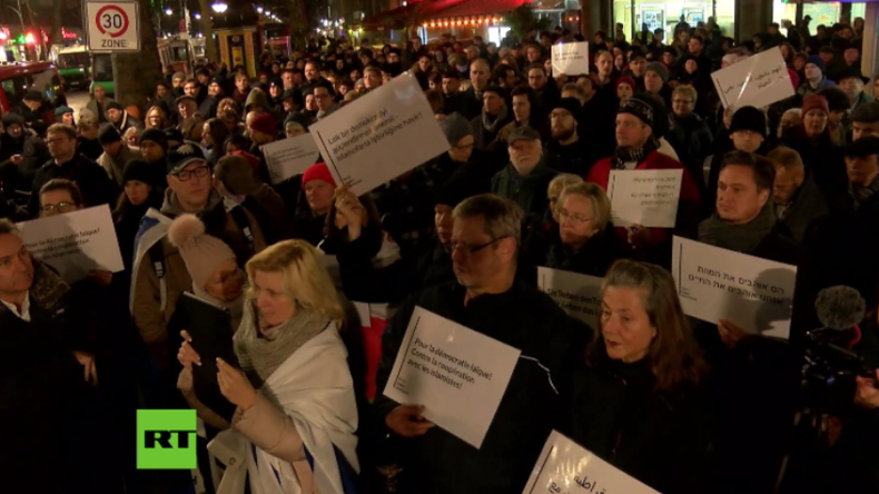 Protest am Breitscheidplatz: Regierung "kooperiert mit verfassungsfeindlichen Islamisten"