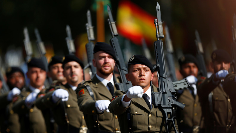 Spanische Verteidigungsministerin: "Armee war bereit, in Katalonien zu handeln"