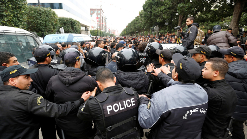 Doppelmoral: Wenig Aufmerksamkeit in westlichen Medien für Massen-Proteste in Tunesien