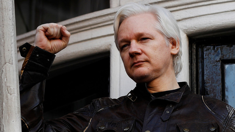 Julian Assange erhält ecuadorianischen Pass 