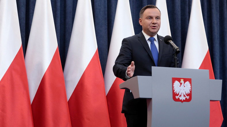 Polens Präsident Duda unterschreibt umstrittenes "Holocaust-Gesetz"