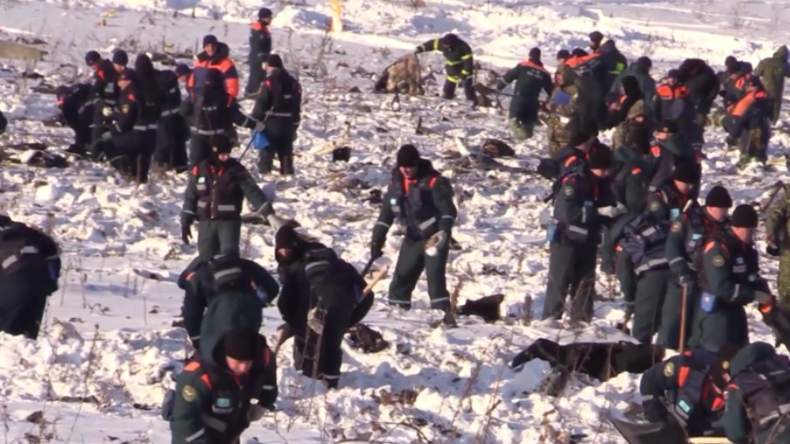 Nach Flugzeug-Tragödie bei Moskau: Große Trauer und komplizierte Bergungsarbeiten