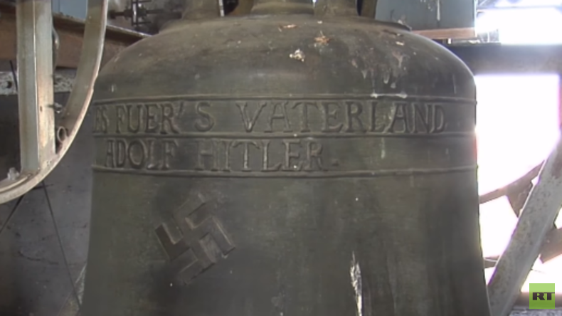 Läutet hier der Nationalsozialismus? Streit um "Hitler-Glocke" in der Pfalz 