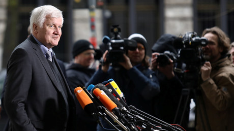 LIVE: CSU-Chef und künftiger Heimat-Minister Horst Seehofer gibt Pressekonferenz nach GroKo-Einigung