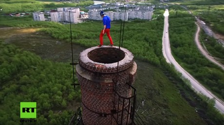 Leicht- oder Wahnsinn? Exklusive RT-Doku über russische Roofer