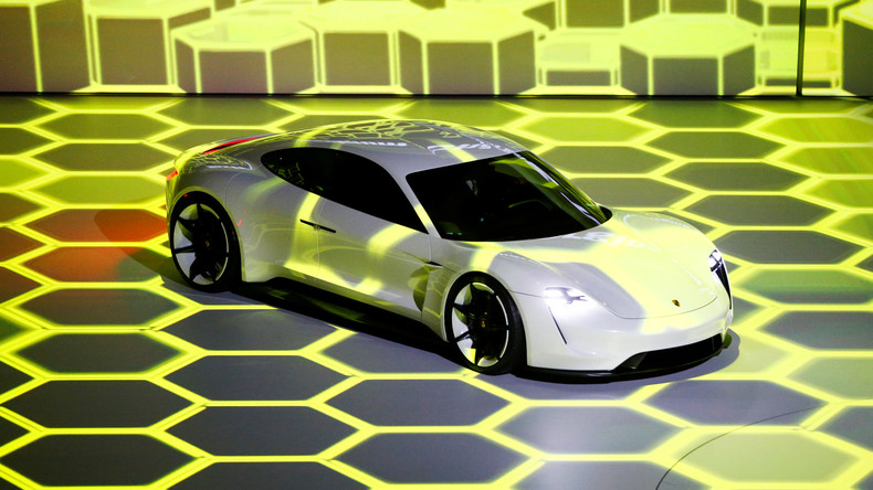Mehr als nur Bitcoin: Porsche testet Blockchain-Technologie für das Auto der Zukunft 