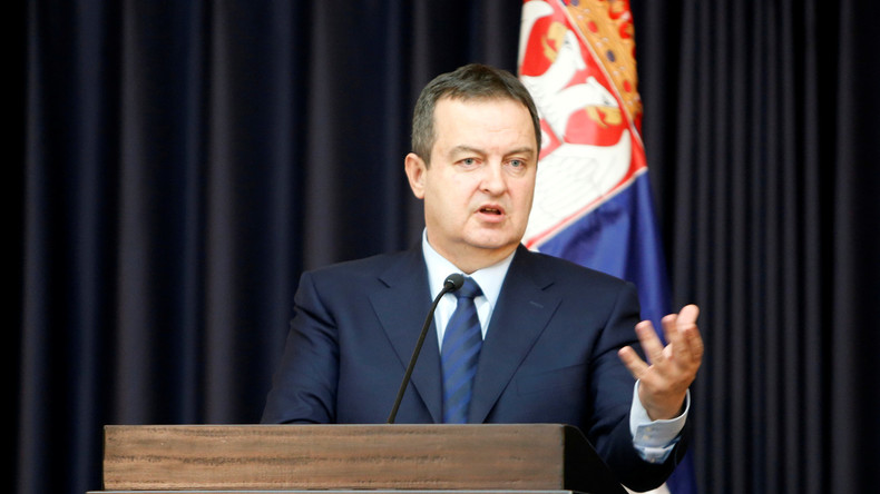 Serbiens Außenminister: Sitzen nicht zwischen zwei Stühlen, haben unseren eigenen Stuhl (Video)