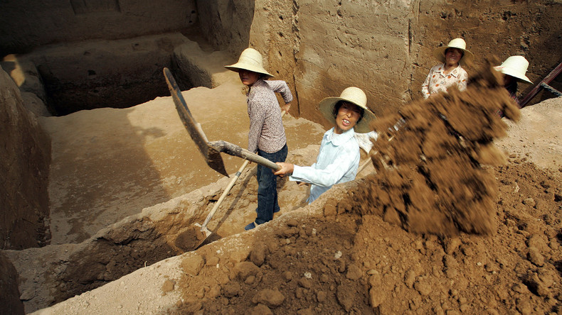 Lieber nicht trinken: Archäologen entdecken 2.000 Jahre alten Krug mit Flüssigkeit