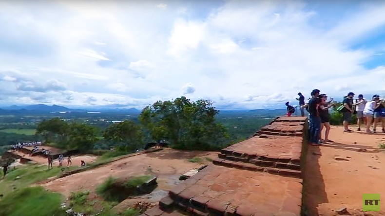  Sri Lanka: Elefanten-Safari, Sigiriya und der Höhlentempel von Dambulla (360°-Video)