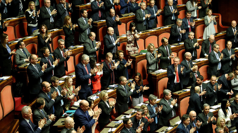 Italiens Parlament wählt Präsidenten: Silvio Berlusconi einigt sich mit Fünf-Sterne-Bewegung