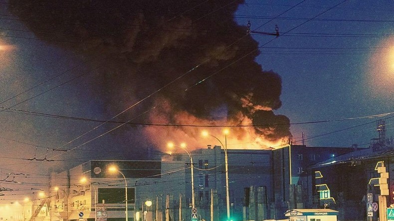 LIVE: Kemerowo trauert um die Opfer des Brandes in Einkaufszentrum 