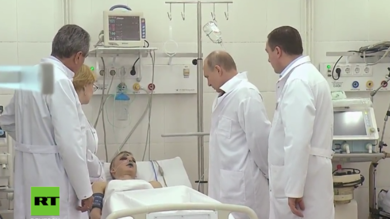 Kemerowo: Putin besucht Brand-Opfer in Krankenhaus und trifft sich mit Bürgermeister und Anwohnern