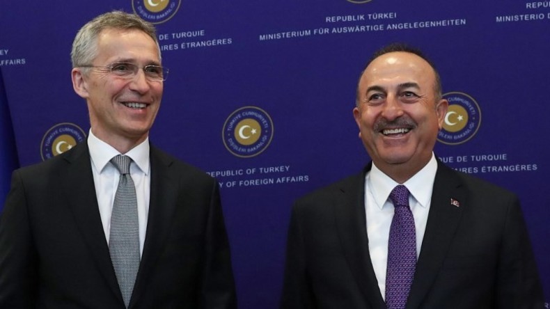 LIVE: Pressekonferenz von NATO-Generalsekretär Stoltenberg und türkischem Außenminister Cavusoglu